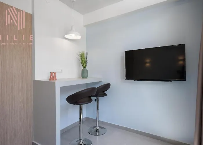Yellow Door, Nilie Hospitality Mgmt Апартаменты